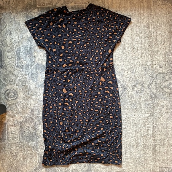 H&M mama leopard print maternity dress - Picture 6 of 8